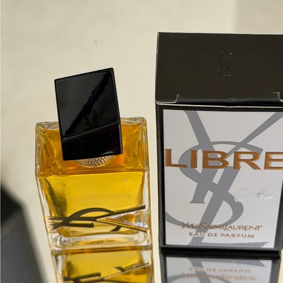 NIB New Yves Saint Laurent YSL Libre Eau de Parfum 0.25 fl oz 7.5 ml - Picture 4 of 10